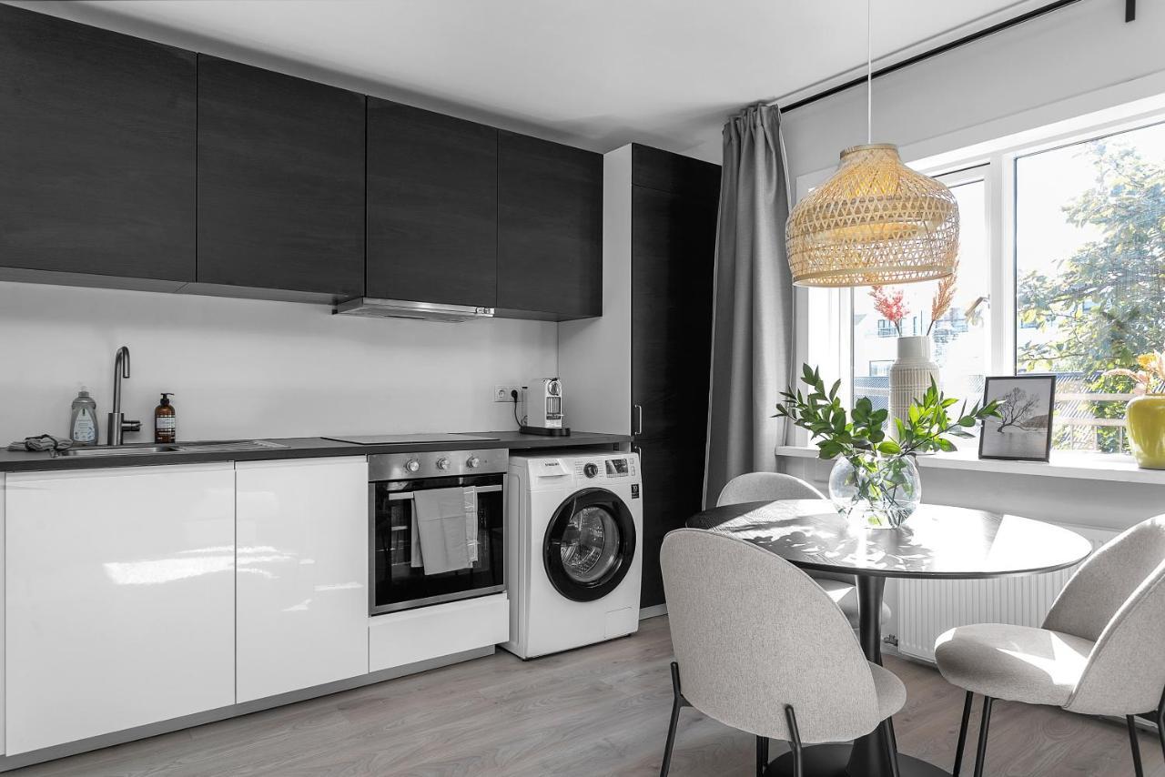 Lokastigur Charming And Inviting Apartment Reykjavik Bagian luar foto