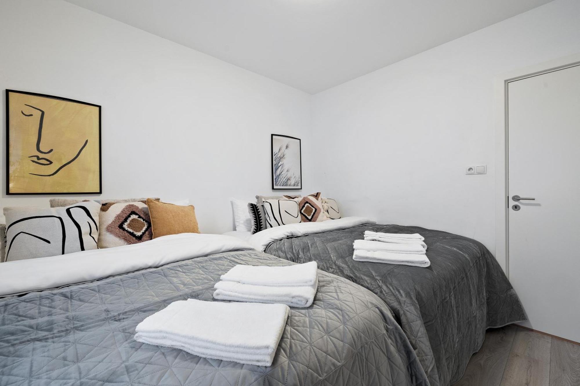 Lokastigur Charming And Inviting Apartment Reykjavik Bagian luar foto