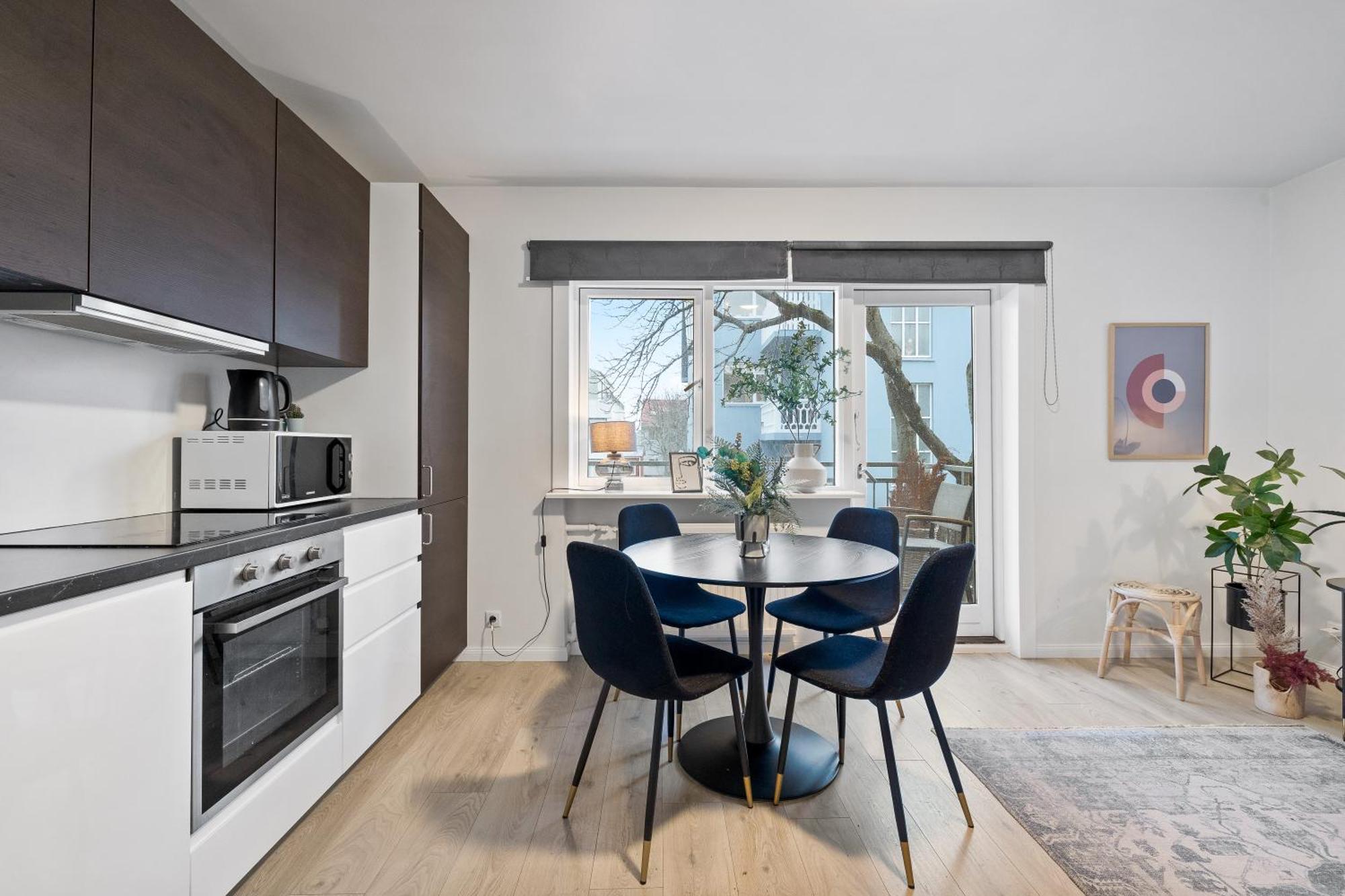 Lokastigur Charming And Inviting Apartment Reykjavik Bagian luar foto