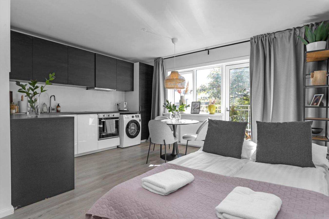 Lokastigur Charming And Inviting Apartment Reykjavik Bagian luar foto